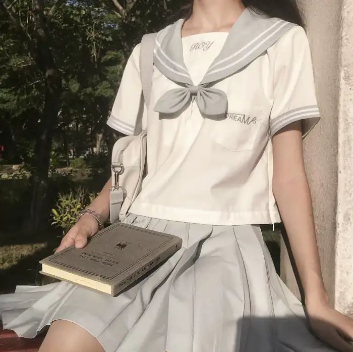 画里真真